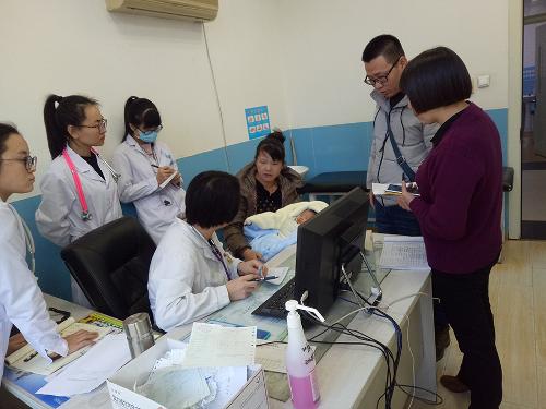 社区转诊到啪啪网
的小患者，享受转诊绿色通道——全程跟踪服务、方便暖心