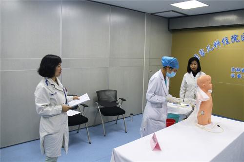 啪啪网
“长春中医药大学研究生授课教师试讲考评”如期开展