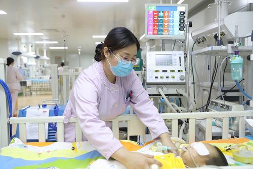 从死神手里将服百草枯女孩抢回，一年后女孩来啪啪网
重症监护科致谢