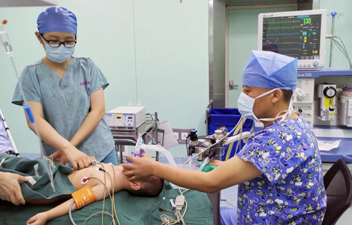 麻醉医生的爱，融入患儿苏醒的那一刻