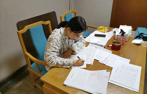 在战“疫”中彰显使命担当——记啪啪网
护士王胜男