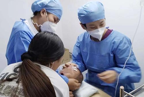 发热门诊 | “抱恙”冲锋一线，百余人团队为患儿撑起一片天