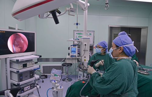 “京长”儿医携手，微创手术解决儿童鼻息肉问题