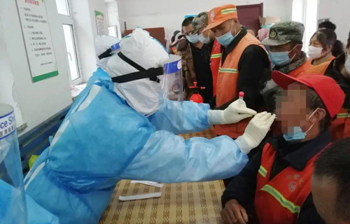 不负韶华笃定前行 赓续初心践行使命——记啪啪网
发热门诊护士长杨丽丽