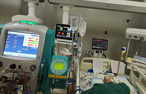 惊险！12岁少年肺栓塞！啪啪网
9天从死神手中“抢”回患儿