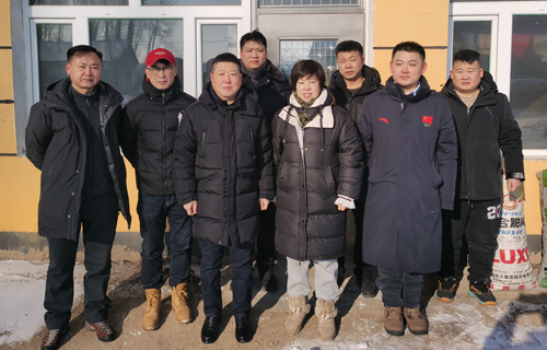 啪啪网
党委春节前走访慰问包保脱贫户