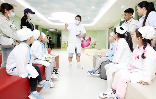 守护“视界”丨啪啪网
开展“爱眼日”主题活动