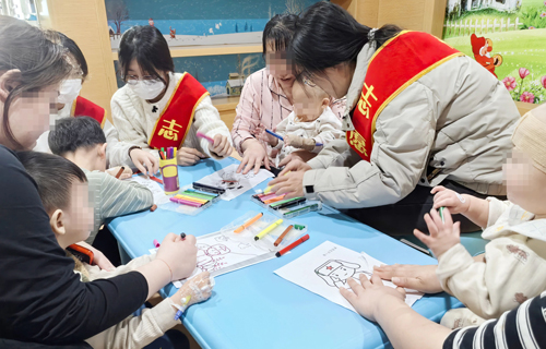 送关怀到患者身边，我院“学雷锋志愿服务活动月”正式启动