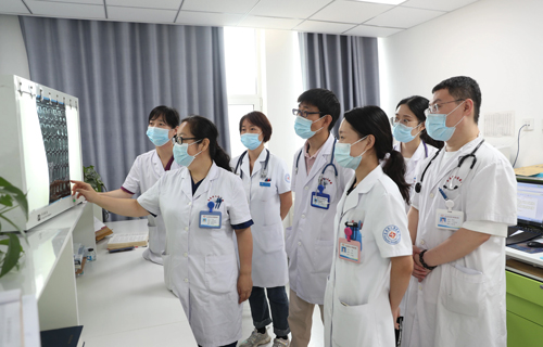 高质量发展 | 甘为神经系统“护线员”，为折翼天使点亮生命信号